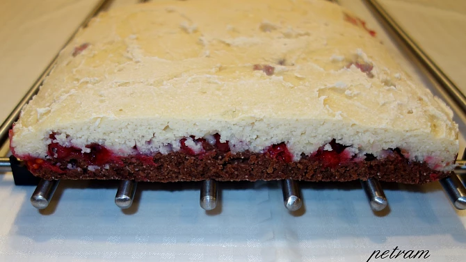 Dvoubarevná bublanina bez lepku, mléka a vajec