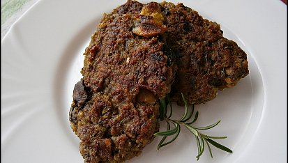 Houbovo-masové placičky na grilu, v pánvi nebo v troubě, Houbovo-masové placičky na grilu,v pánvi,nebo v troubě