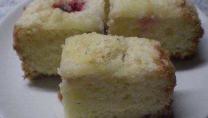 Jogurtový koláč s kokosovou drobenkou