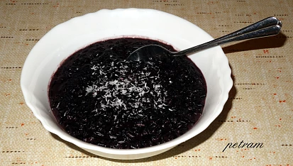 Kaše z černé rýže s kokosovým mlékem