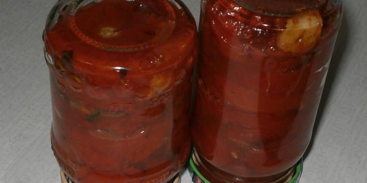 Pečená rajčata ve vlastní šťávě (po upečení v troubě)