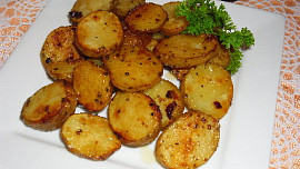 Pečené brambory s česnekovými listy
