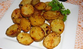 Pečené brambory s česnekovými listy