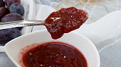 Pikantní švestkové chutney
