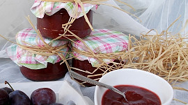 Pikantní švestkové chutney
