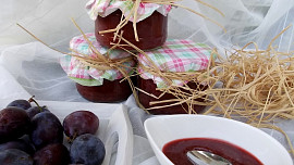 Pikantní švestkové chutney