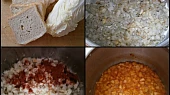 Polévka z čínského-pekingského zelí s míchanými špekovými vejci, Na oleji s kmínem orestujeme cibuli,přidáme chleba,papriku a osmahneme.Podlijeme vodou
