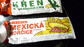Salát z pečenáče a korunních sardinek s česnekovými krutonky