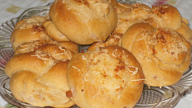 Slaninovosýrové houstičky Slaninovosýrové houstičky
