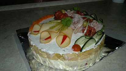 Slaný dort z aspiku