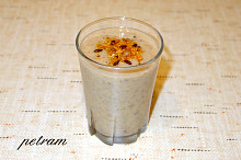 Banánový smoothie s rakytníkovými vločkami