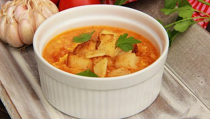 Španělská česneková polévka