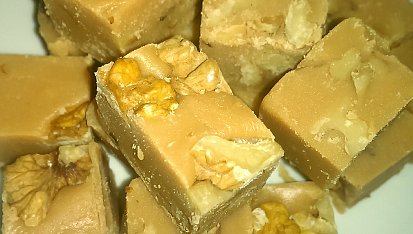 Vanilkové karamelky - fudge, s vlasskymi orechy