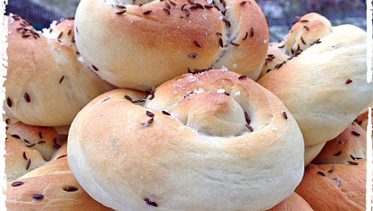 Babiččiny "startovací" žemličky (jinak housky), žemličky - detail