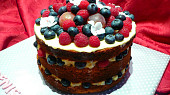 Bezlepkový nahatý dort (Naked cake)