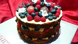 Bezlepkový nahatý dort(Naked cake)