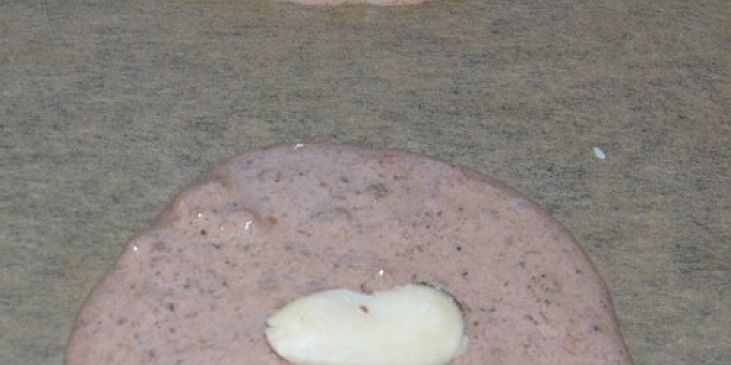 Bílkové placičky s oříšky (Před upečením)