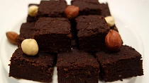Fazolové brownies s karobovou moukou