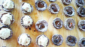 Kakaové košíčky s náplní z bílého máku