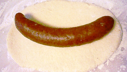 Klobása v bramborovém těstě