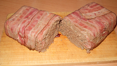 Králičí paštika s brusinkami