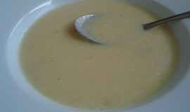 Krémová polévka s pórkem a bramborami
