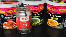 Kuřecí curry se špenátem a cuketou