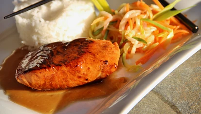 Losos v teriyaki marinádě