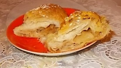 Pečení na CRISP talíři v multifunkční troubě, Závin krásně lístkuje