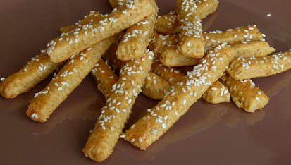 Pikantní tvarůžkové tyčinky