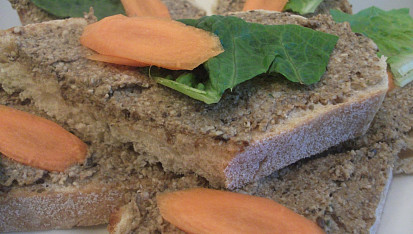 Pomazánka ze sušených hub (vegan)