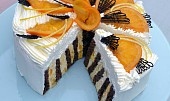 Rolovaný pomerančový dort (Tento rolovaný dort je plný vitamínů: Pmeranče najdete uvnitř i na povrchu)