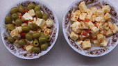 Salát z balkánského sýru, s olivou a bez