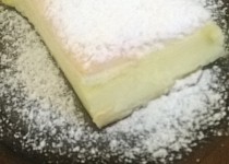 Tvarohový koláč s bílkovým sněhem