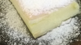 Tvarohový koláč s bílkovým sněhem