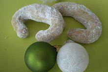 50g pistácií a 50g vlašských ořechů