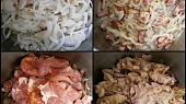 Vepřová plec v cibuli, s celerem a mrkví, Přidáme nakrájené cibule,orestujeme, přidáme okořeněné maso a necháme zatáhnout