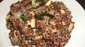 Zázvorová červená quinoa s mandlemi