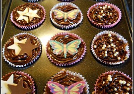 Anglické dortíky cupcakes, čokoládové (Cupcakes)