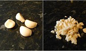 Bramborová polévka bez tuku a hub (velmi hustá) (Příprava česneku)