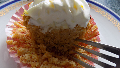 Cizrnové cupcakes s jablky a citronovým tvarohem
