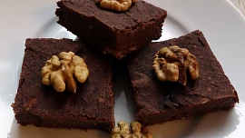 Cuketové brownies s kaštanovou moukou bez lepku, mléka a vajec