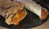 Domácí kukuřičné tortily s masovou náplní na mexický způsob (Hotové naplněné tortily)