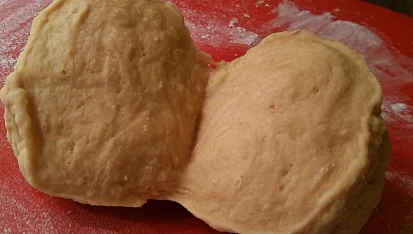 Domácí papardelle (nebo tagliatelle)