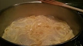 Domácí papardelle (nebo tagliatelle)