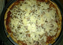 Jednoduché tenoulinké pizza těsto (nelepi se)