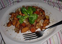 Kuřecí nudličky s mrkví a čínským zelím