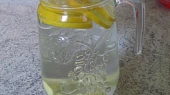 Med, citron, zázvor a zdravý nápoj