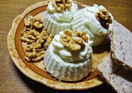 Nivová pomazánka se šlehačkou