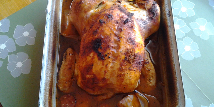 Pečené kuře, plněné kysaným zelím (Pečené kuře)